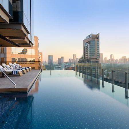 Hotel Indigo Bangkok Wireless Road By Ihg Banguecoque Exterior foto Infinity pool at the hotel