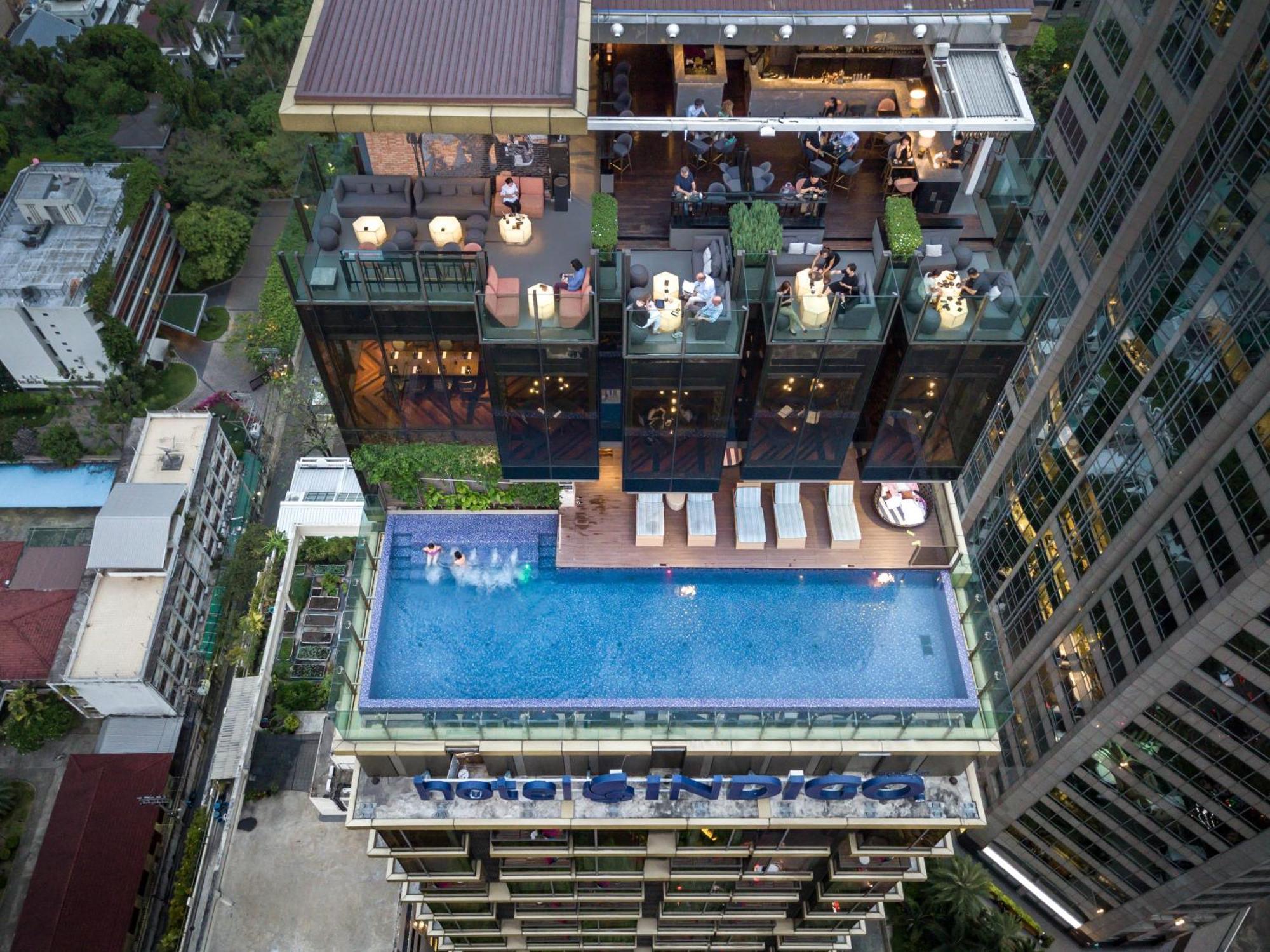 Hotel Indigo Bangkok Wireless Road By Ihg Banguecoque Exterior foto The Club at The Park